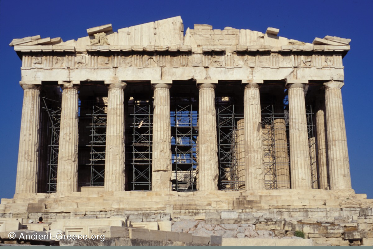 Scaffolding and cranes around the Parthenon during restoration works